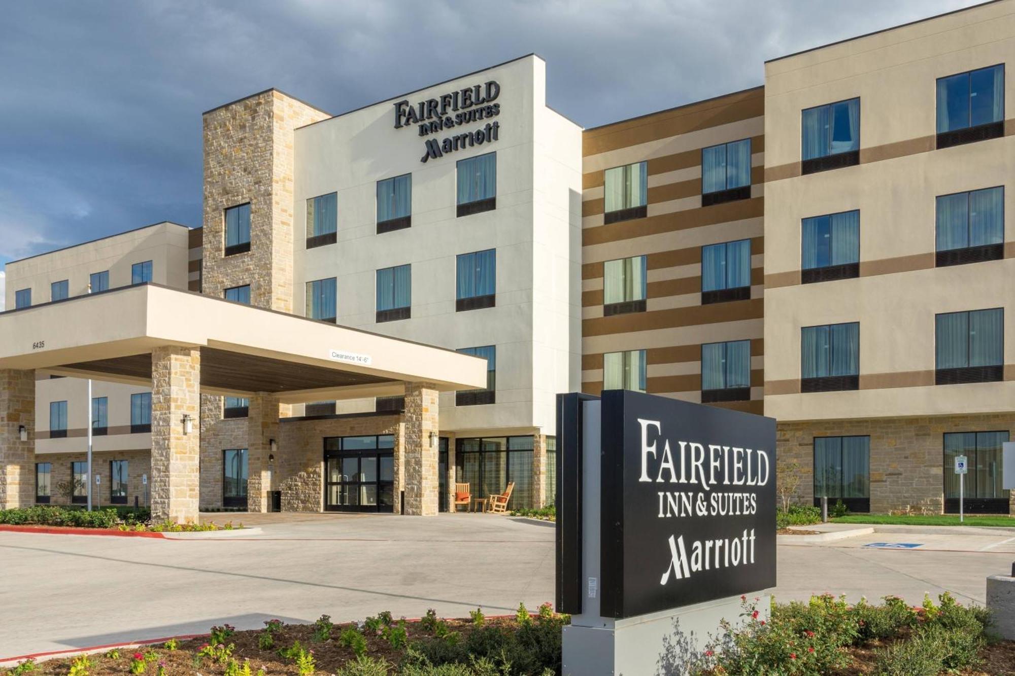 Fairfield Inn & Suites By Marriott Lubbock Southwest Exterior photo